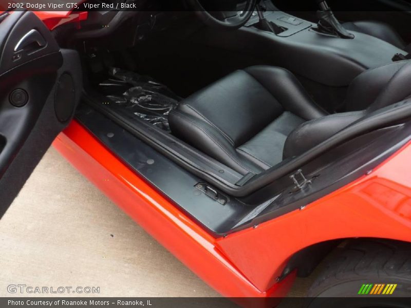 Viper Red / Black 2002 Dodge Viper GTS