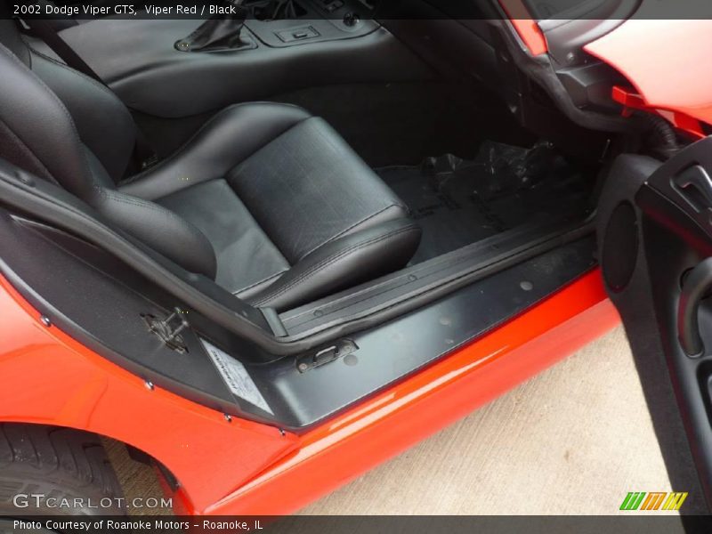 Viper Red / Black 2002 Dodge Viper GTS