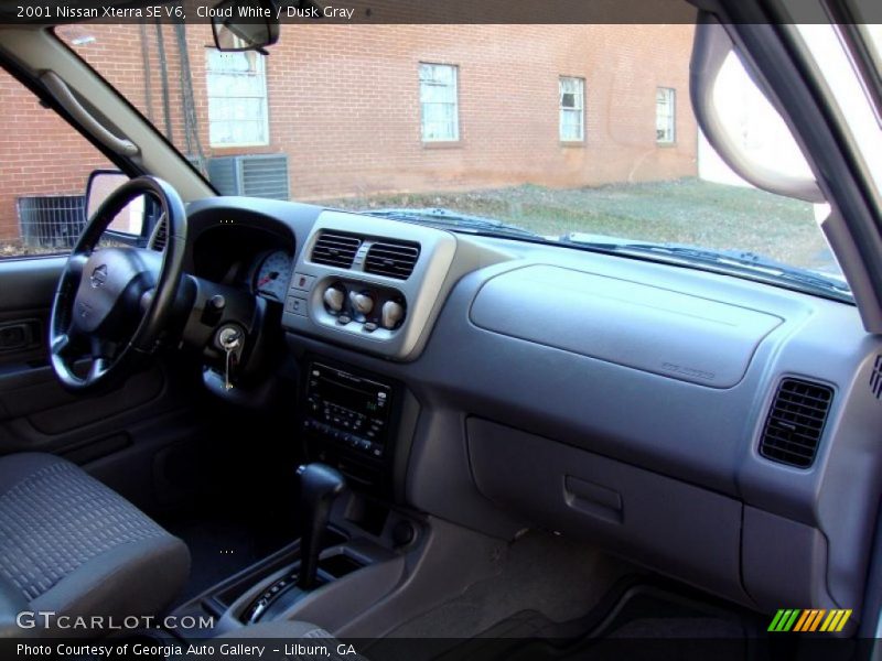 Cloud White / Dusk Gray 2001 Nissan Xterra SE V6