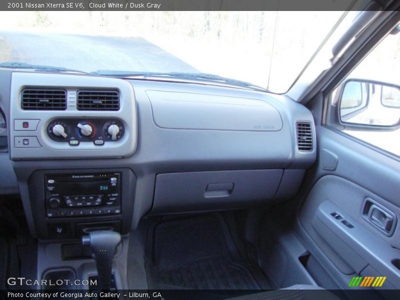 Cloud White / Dusk Gray 2001 Nissan Xterra SE V6
