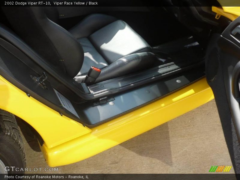Viper Race Yellow / Black 2002 Dodge Viper RT-10