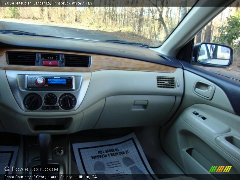 Innsbruck White / Tan 2004 Mitsubishi Lancer ES