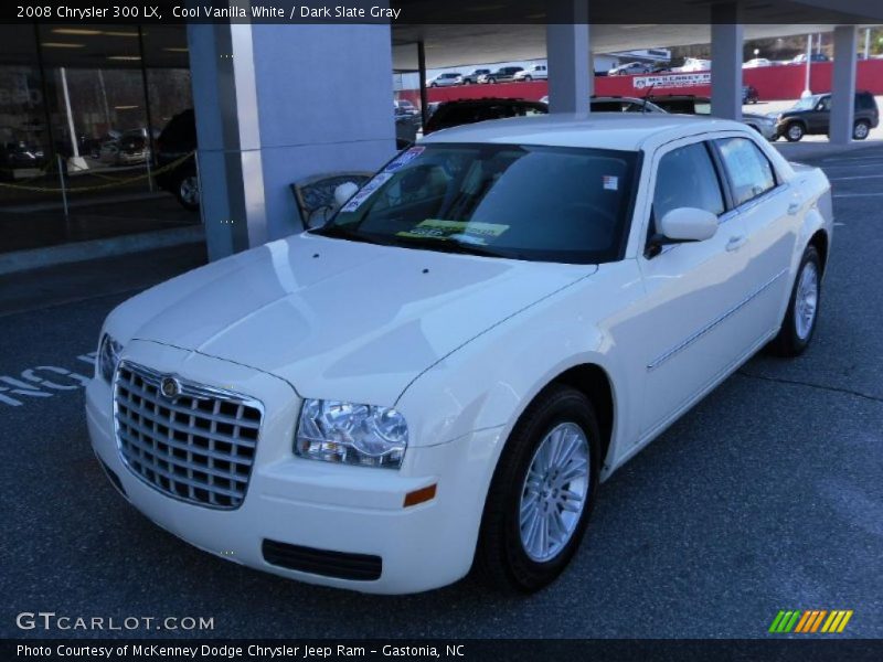 Cool Vanilla White / Dark Slate Gray 2008 Chrysler 300 LX