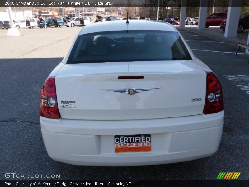 Cool Vanilla White / Dark Slate Gray 2008 Chrysler 300 LX