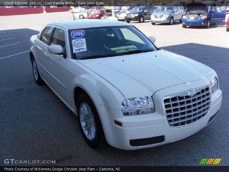 Cool Vanilla White / Dark Slate Gray 2008 Chrysler 300 LX