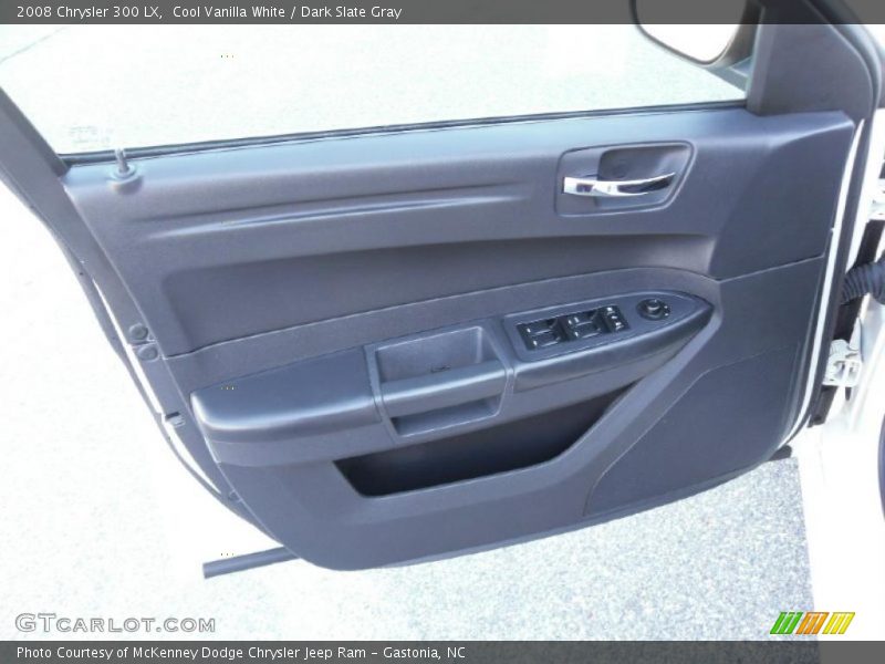 Cool Vanilla White / Dark Slate Gray 2008 Chrysler 300 LX