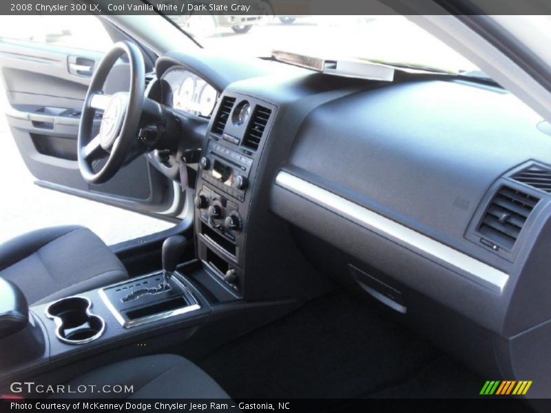 Cool Vanilla White / Dark Slate Gray 2008 Chrysler 300 LX