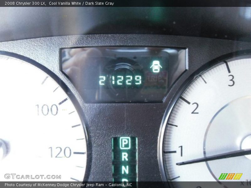 Cool Vanilla White / Dark Slate Gray 2008 Chrysler 300 LX