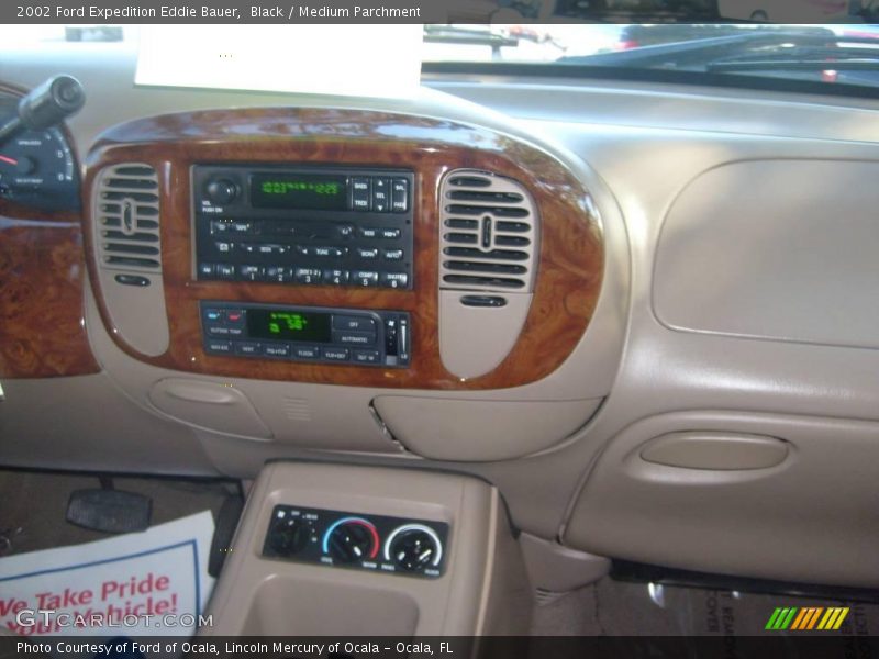 Black / Medium Parchment 2002 Ford Expedition Eddie Bauer