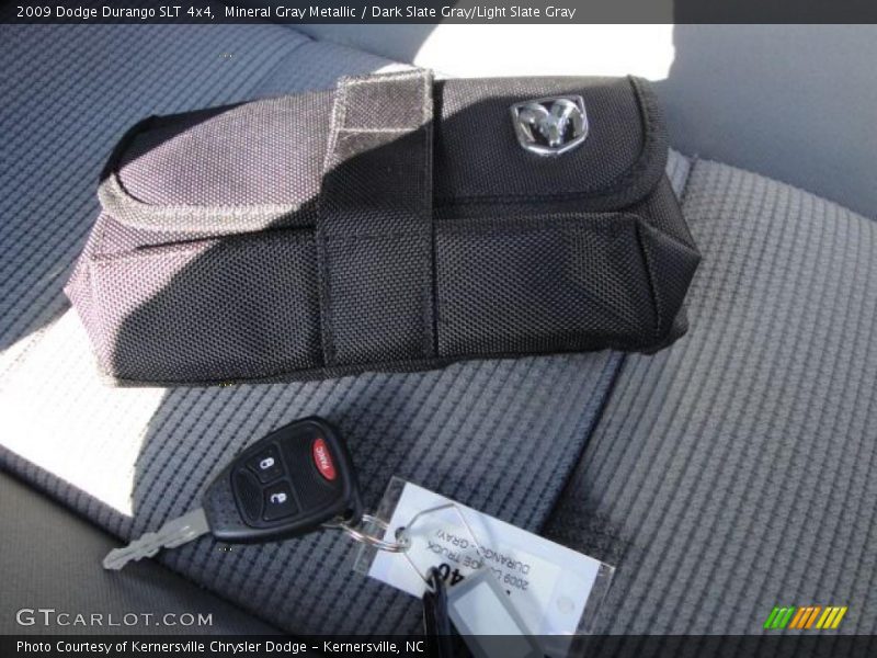 Mineral Gray Metallic / Dark Slate Gray/Light Slate Gray 2009 Dodge Durango SLT 4x4