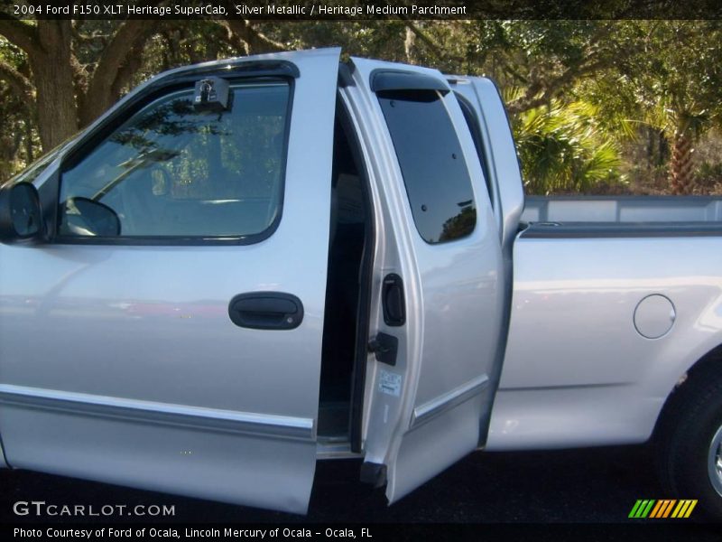 Silver Metallic / Heritage Medium Parchment 2004 Ford F150 XLT Heritage SuperCab