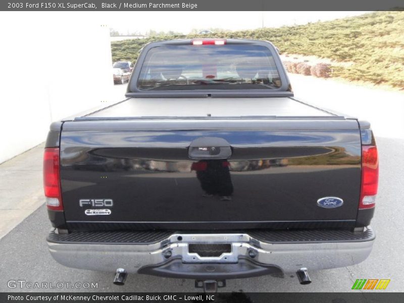 Black / Medium Parchment Beige 2003 Ford F150 XL SuperCab