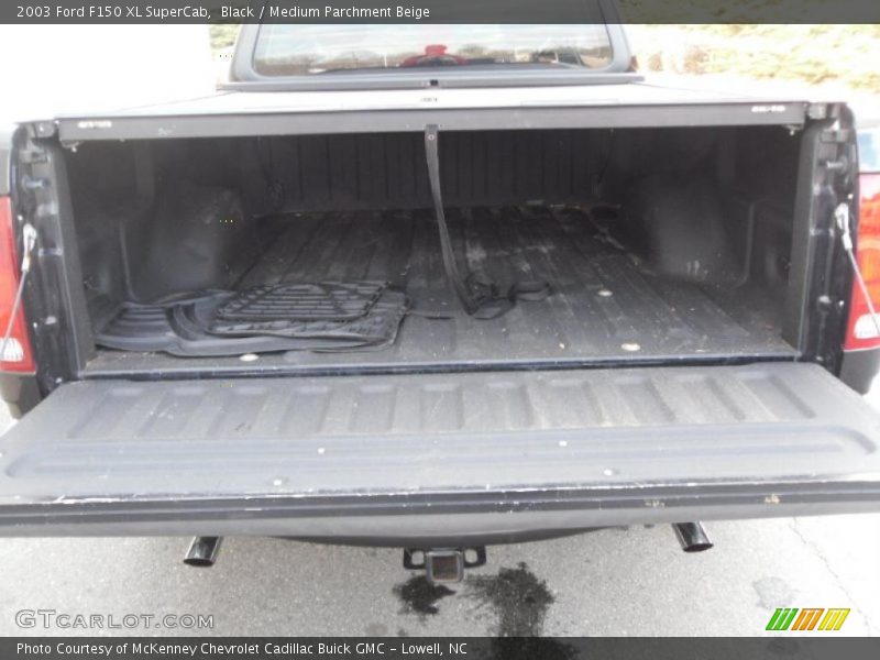 Black / Medium Parchment Beige 2003 Ford F150 XL SuperCab