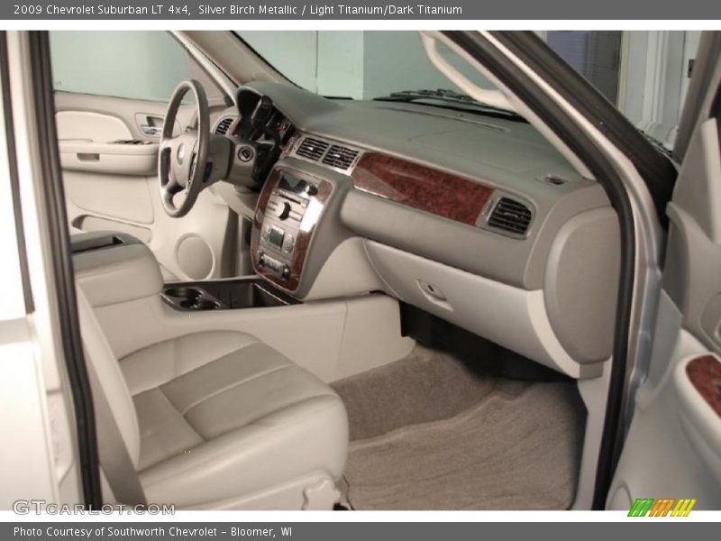 Silver Birch Metallic / Light Titanium/Dark Titanium 2009 Chevrolet Suburban LT 4x4