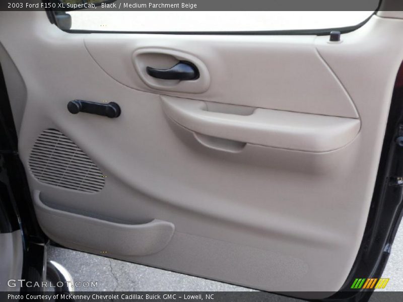 Black / Medium Parchment Beige 2003 Ford F150 XL SuperCab