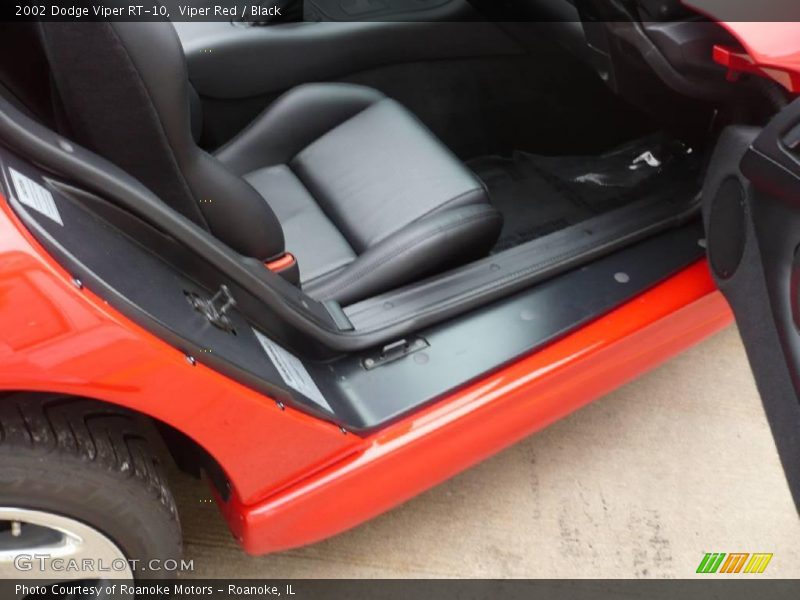 Viper Red / Black 2002 Dodge Viper RT-10