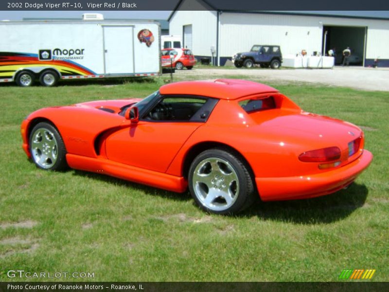 Viper Red / Black 2002 Dodge Viper RT-10