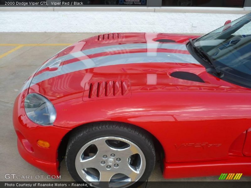 Viper Red / Black 2000 Dodge Viper GTS