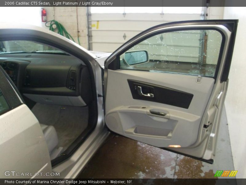 Light Platinum / Light Gray/Ebony 2006 Cadillac CTS Sedan