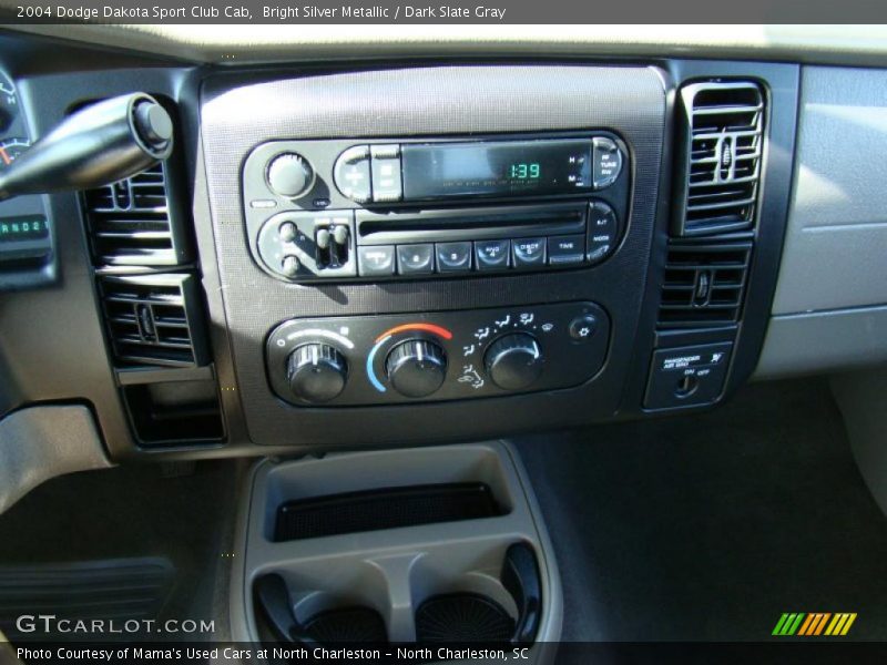 Bright Silver Metallic / Dark Slate Gray 2004 Dodge Dakota Sport Club Cab