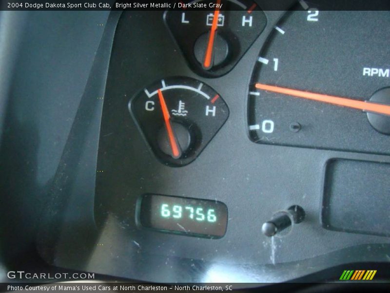 Bright Silver Metallic / Dark Slate Gray 2004 Dodge Dakota Sport Club Cab