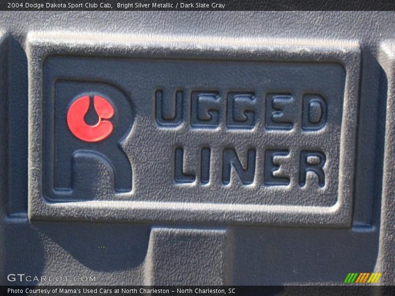 Bright Silver Metallic / Dark Slate Gray 2004 Dodge Dakota Sport Club Cab
