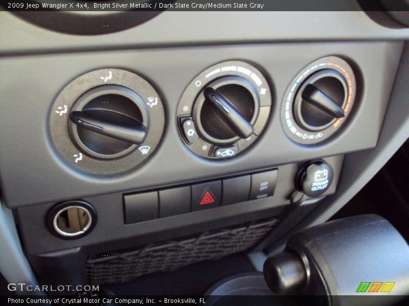 Bright Silver Metallic / Dark Slate Gray/Medium Slate Gray 2009 Jeep Wrangler X 4x4