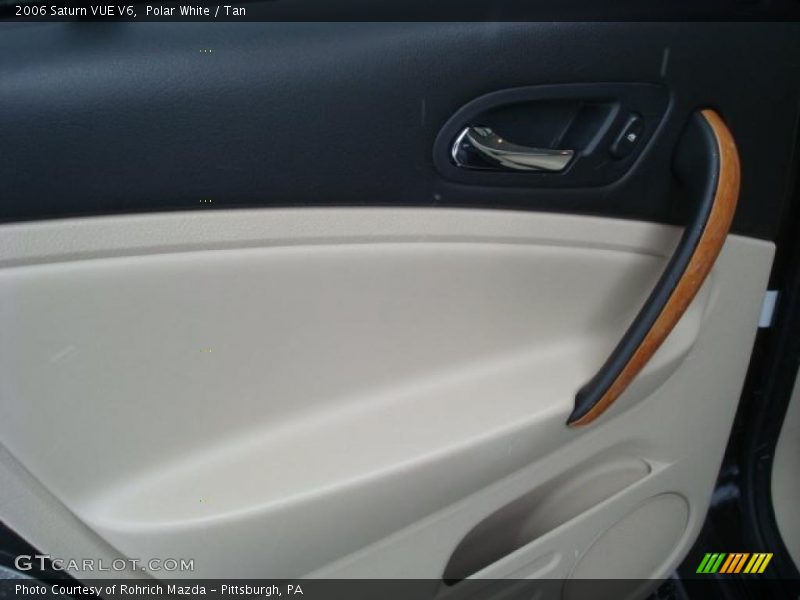 Polar White / Tan 2006 Saturn VUE V6