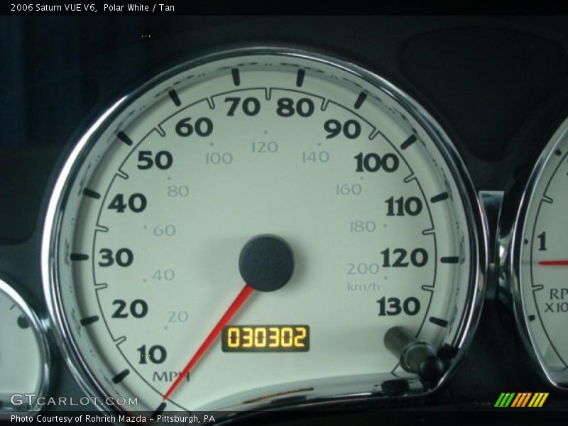Polar White / Tan 2006 Saturn VUE V6