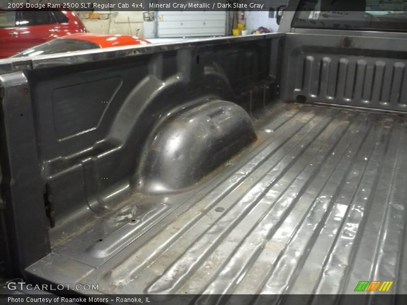 Mineral Gray Metallic / Dark Slate Gray 2005 Dodge Ram 2500 SLT Regular Cab 4x4