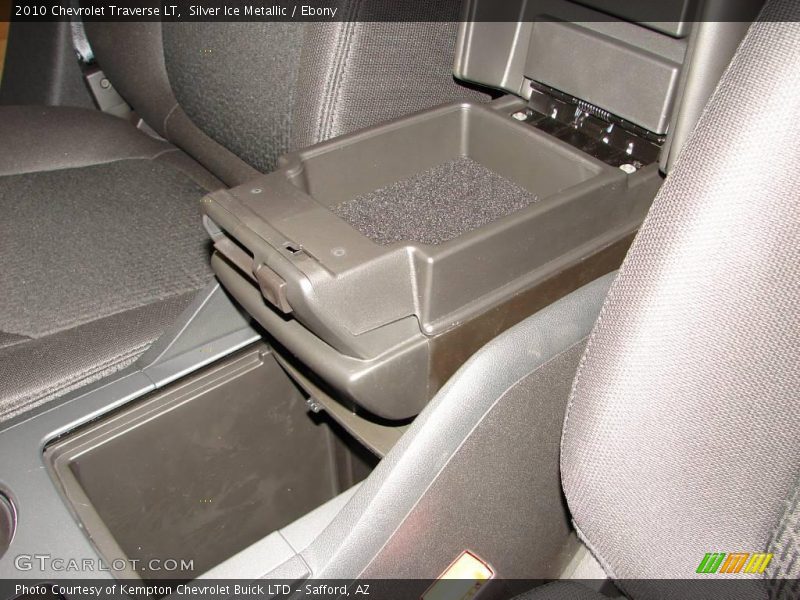 Silver Ice Metallic / Ebony 2010 Chevrolet Traverse LT