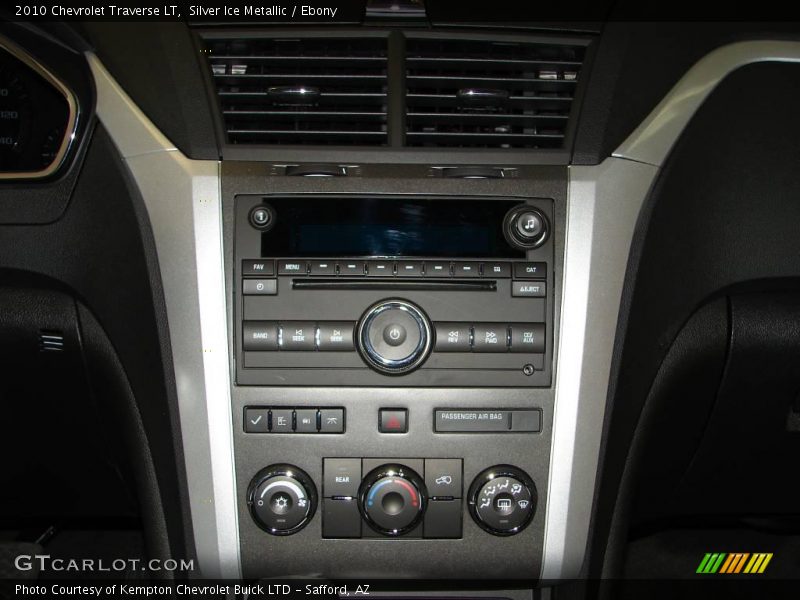 Silver Ice Metallic / Ebony 2010 Chevrolet Traverse LT
