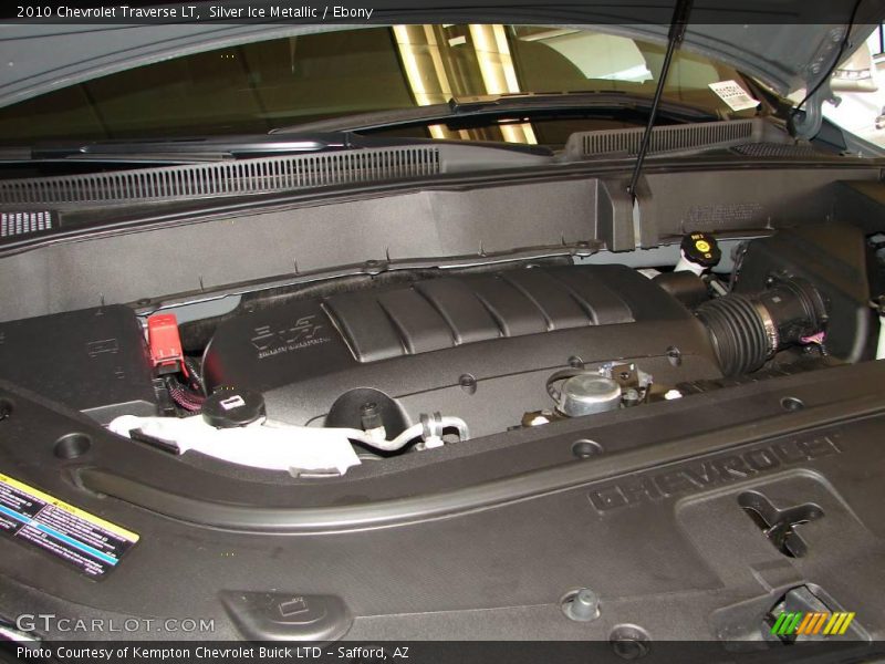 Silver Ice Metallic / Ebony 2010 Chevrolet Traverse LT