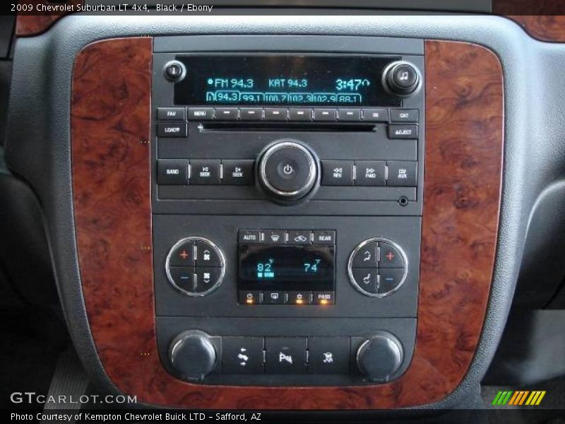 Black / Ebony 2009 Chevrolet Suburban LT 4x4
