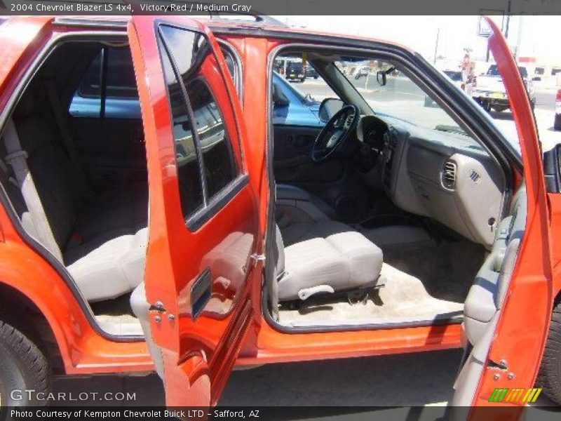Victory Red / Medium Gray 2004 Chevrolet Blazer LS 4x4