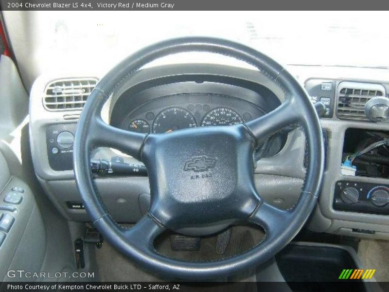 Victory Red / Medium Gray 2004 Chevrolet Blazer LS 4x4