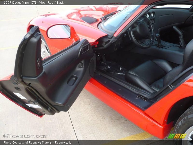Viper Red / Black 1997 Dodge Viper GTS