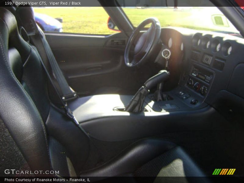 Viper Red / Black 1997 Dodge Viper GTS