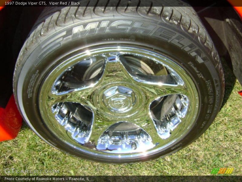 Viper Red / Black 1997 Dodge Viper GTS