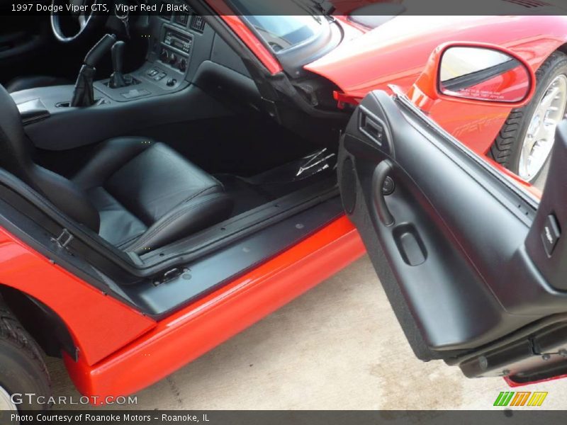 Viper Red / Black 1997 Dodge Viper GTS