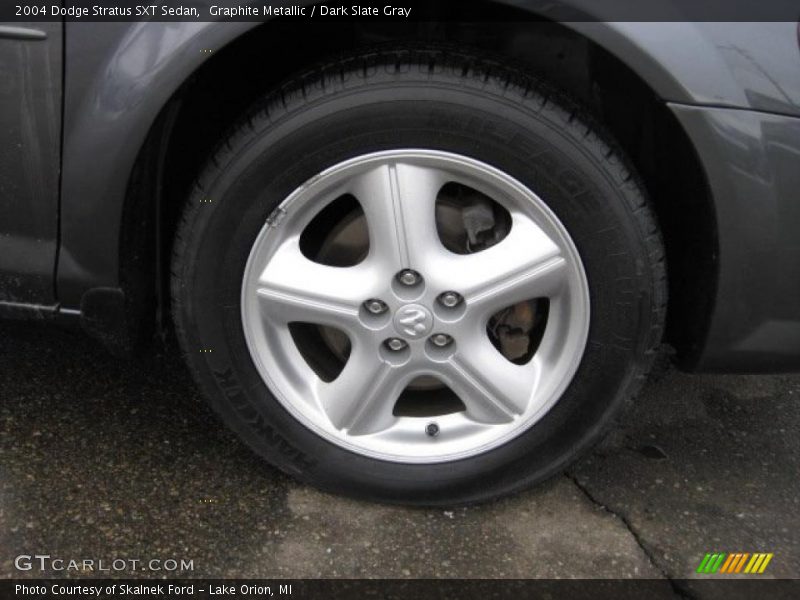 Graphite Metallic / Dark Slate Gray 2004 Dodge Stratus SXT Sedan