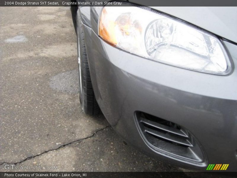 Graphite Metallic / Dark Slate Gray 2004 Dodge Stratus SXT Sedan