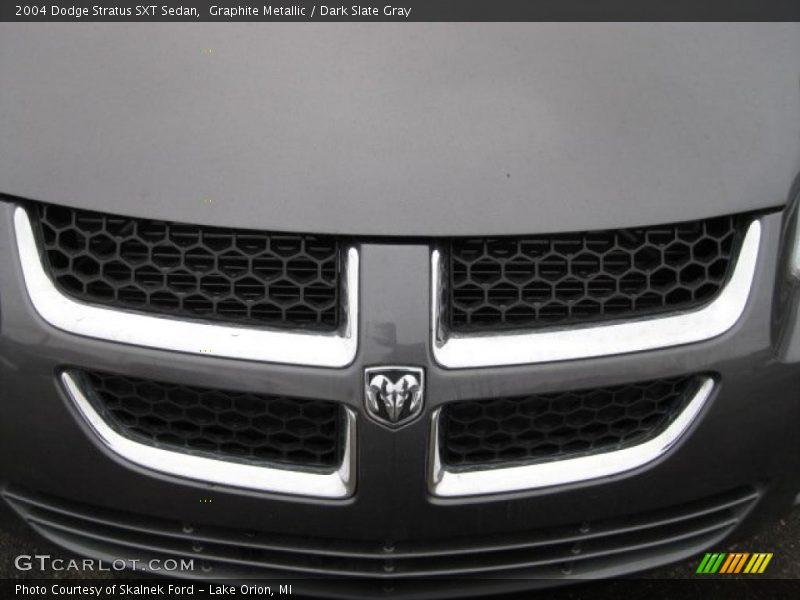 Graphite Metallic / Dark Slate Gray 2004 Dodge Stratus SXT Sedan