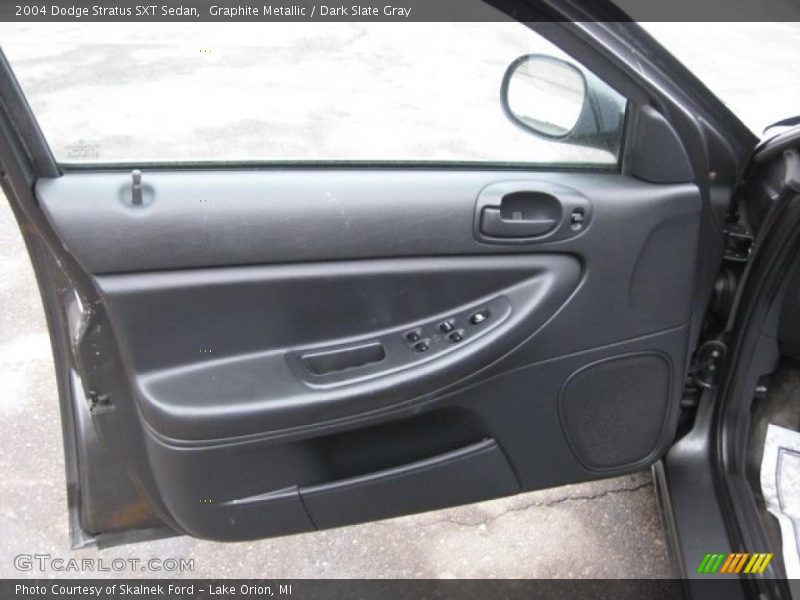 Graphite Metallic / Dark Slate Gray 2004 Dodge Stratus SXT Sedan