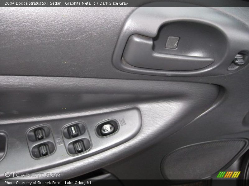 Graphite Metallic / Dark Slate Gray 2004 Dodge Stratus SXT Sedan