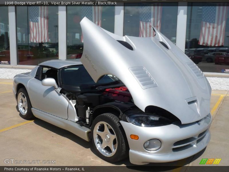Viper Bright Silver Metallic / Black/Black 1998 Dodge Viper RT-10