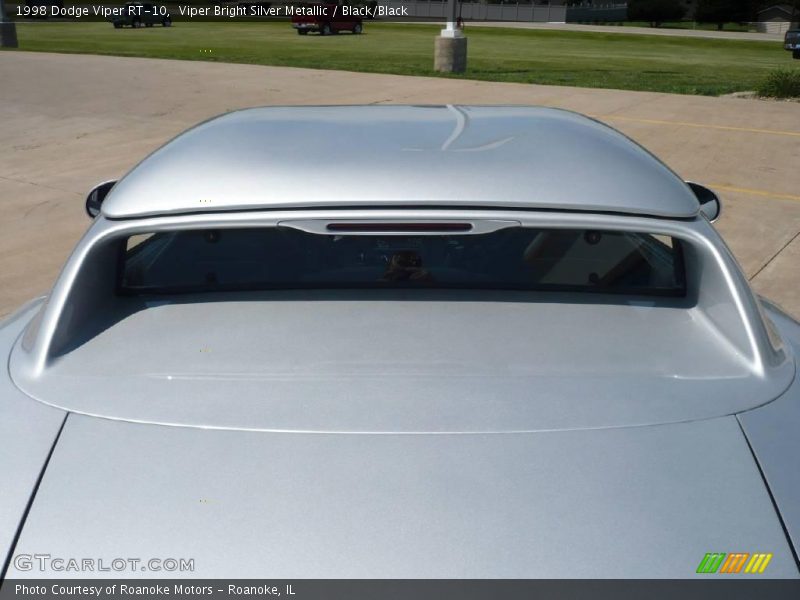 Viper Bright Silver Metallic / Black/Black 1998 Dodge Viper RT-10