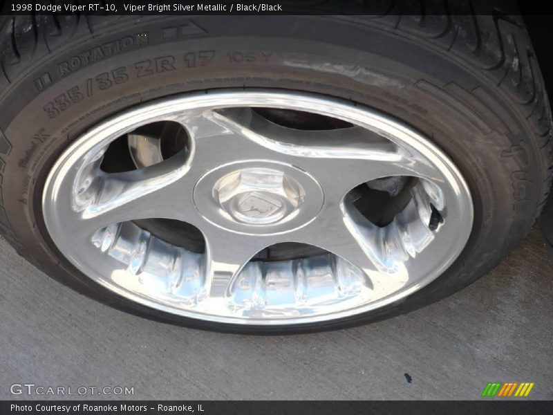 Viper Bright Silver Metallic / Black/Black 1998 Dodge Viper RT-10