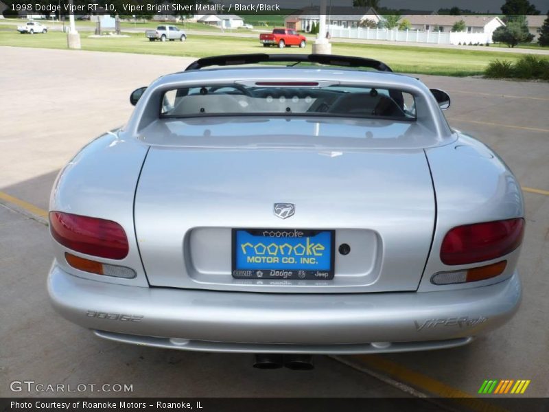 Viper Bright Silver Metallic / Black/Black 1998 Dodge Viper RT-10