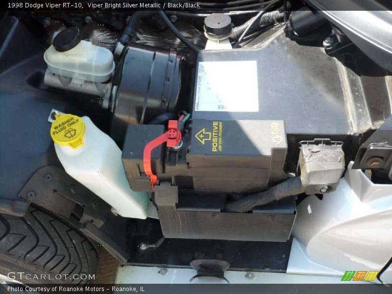 Viper Bright Silver Metallic / Black/Black 1998 Dodge Viper RT-10